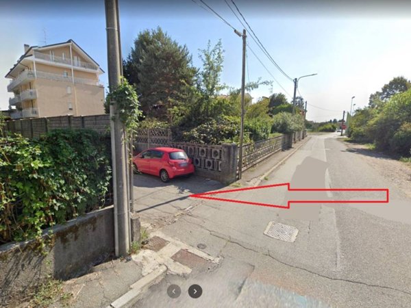 locale commerciale in vendita a Busto Arsizio