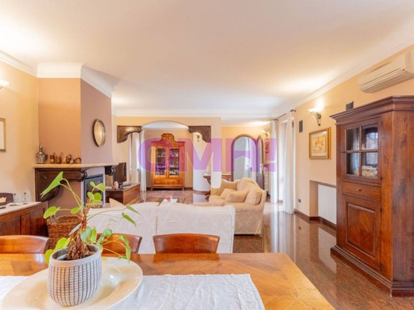 casa indipendente in vendita a Busto Arsizio