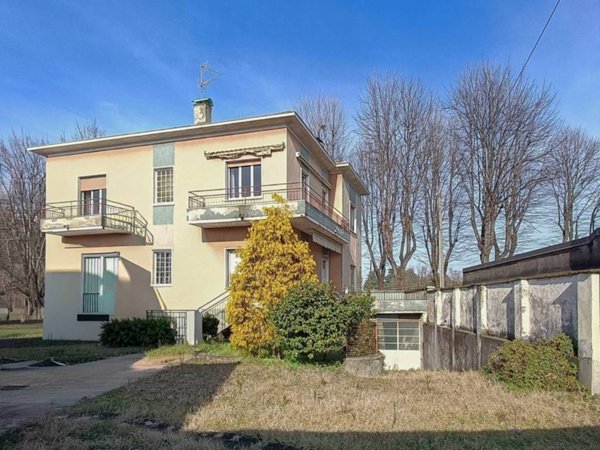 casa indipendente in vendita a Busto Arsizio