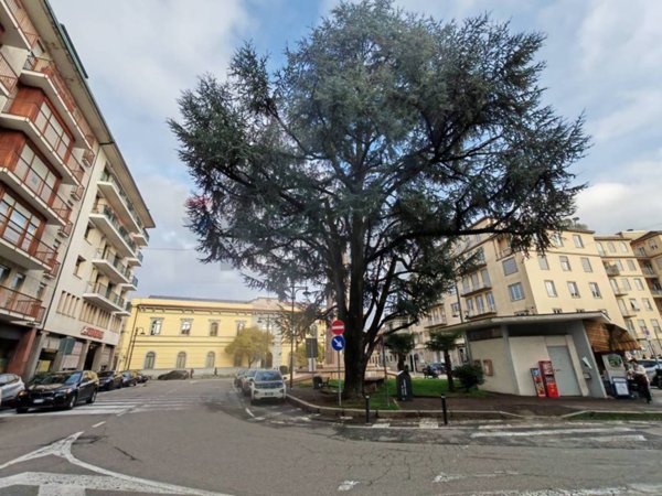 negozio in vendita a Busto Arsizio