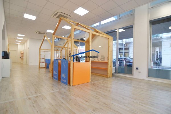 ufficio in vendita a Busto Arsizio