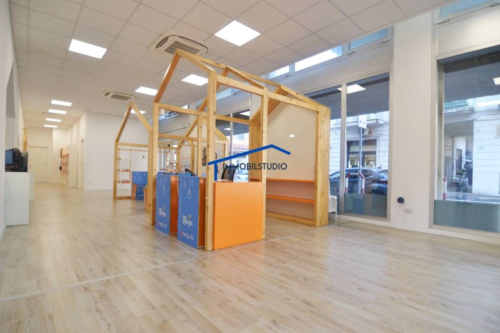 ufficio in vendita a Busto Arsizio