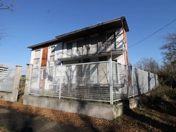 intera palazzina in vendita a Busto Arsizio