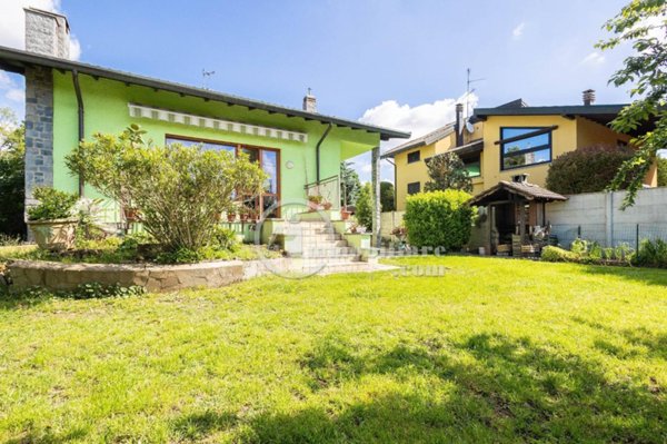 casa indipendente in vendita a Busto Arsizio
