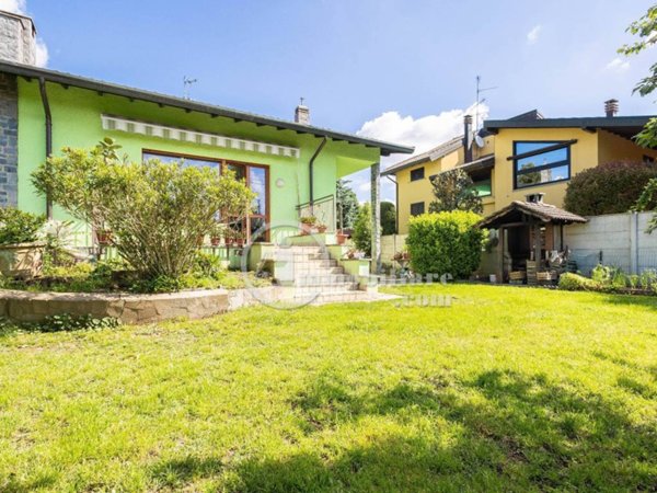 casa indipendente in vendita a Busto Arsizio