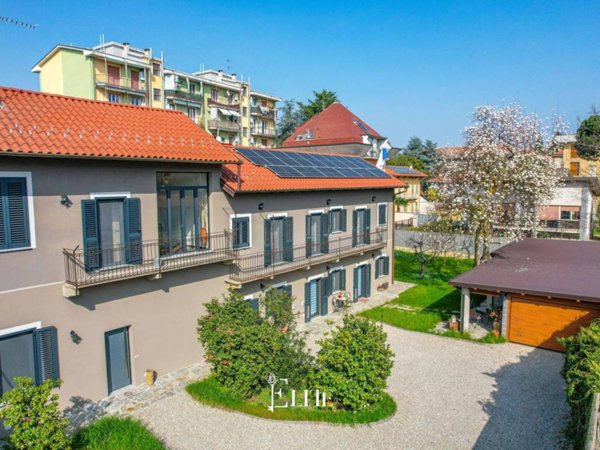 casa indipendente in vendita a Busto Arsizio