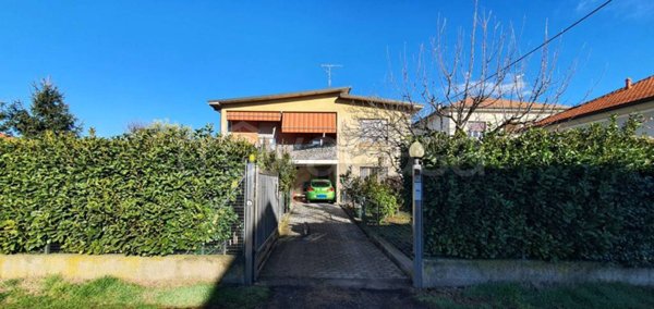 casa indipendente in vendita a Busto Arsizio
