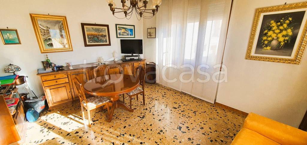 casa indipendente in vendita a Busto Arsizio