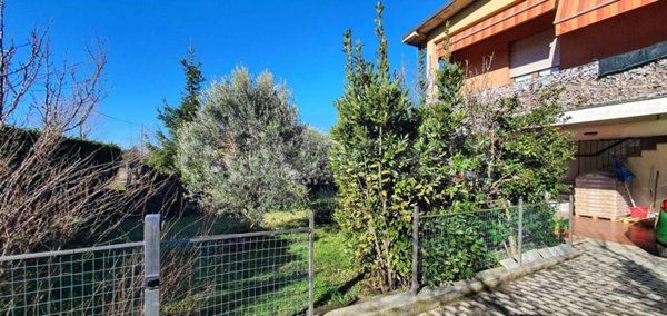 casa indipendente in vendita a Busto Arsizio