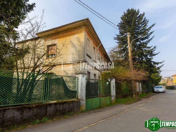 casa indipendente in vendita a Busto Arsizio