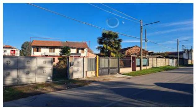 casa indipendente in vendita a Busto Arsizio