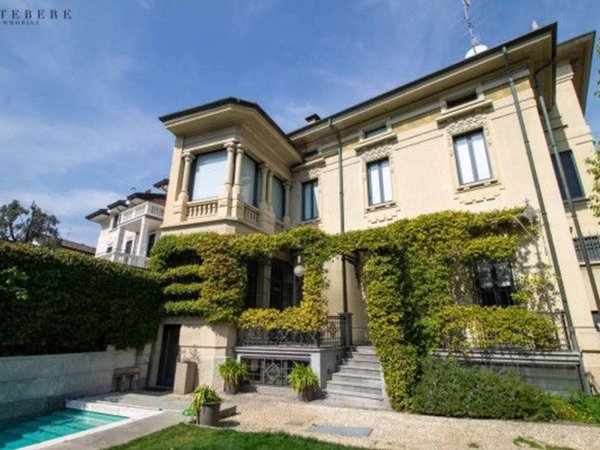 casa indipendente in vendita a Busto Arsizio