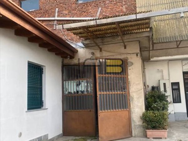 casale in vendita a Busto Arsizio