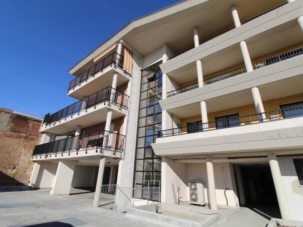 appartamento in vendita a Busto Arsizio in zona Borsano