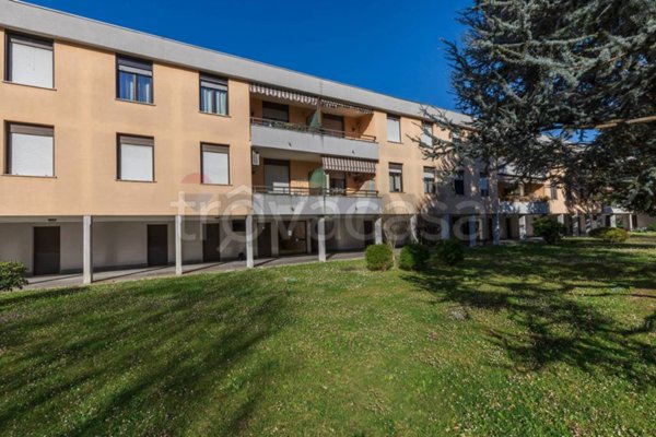 appartamento in vendita a Busto Arsizio in zona Borsano