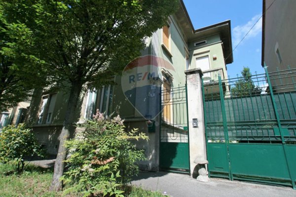 casa indipendente in vendita a Busto Arsizio