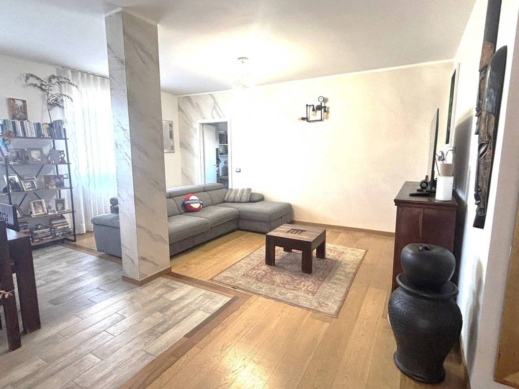 appartamento in vendita a Busto Arsizio in zona Borsano