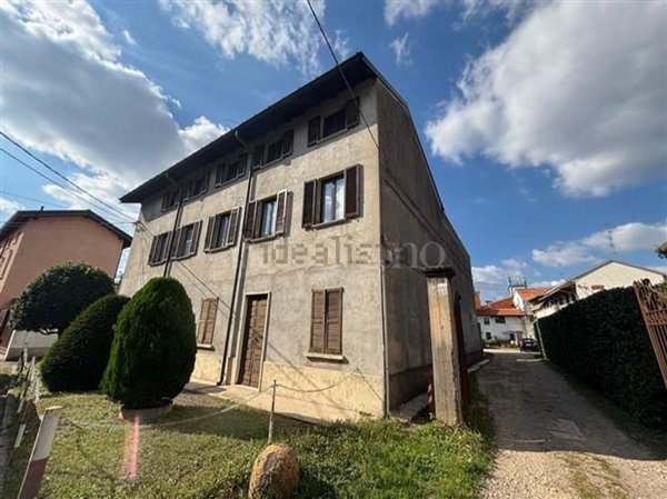 casa indipendente in vendita a Busto Arsizio