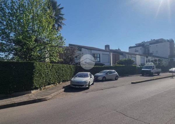 casa indipendente in vendita a Busto Arsizio