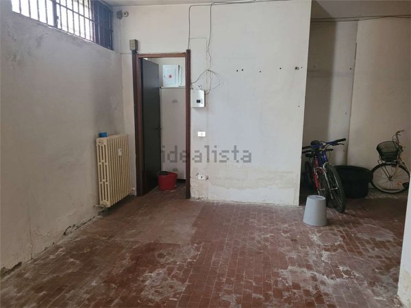 locale di sgombero in vendita a Busto Arsizio
