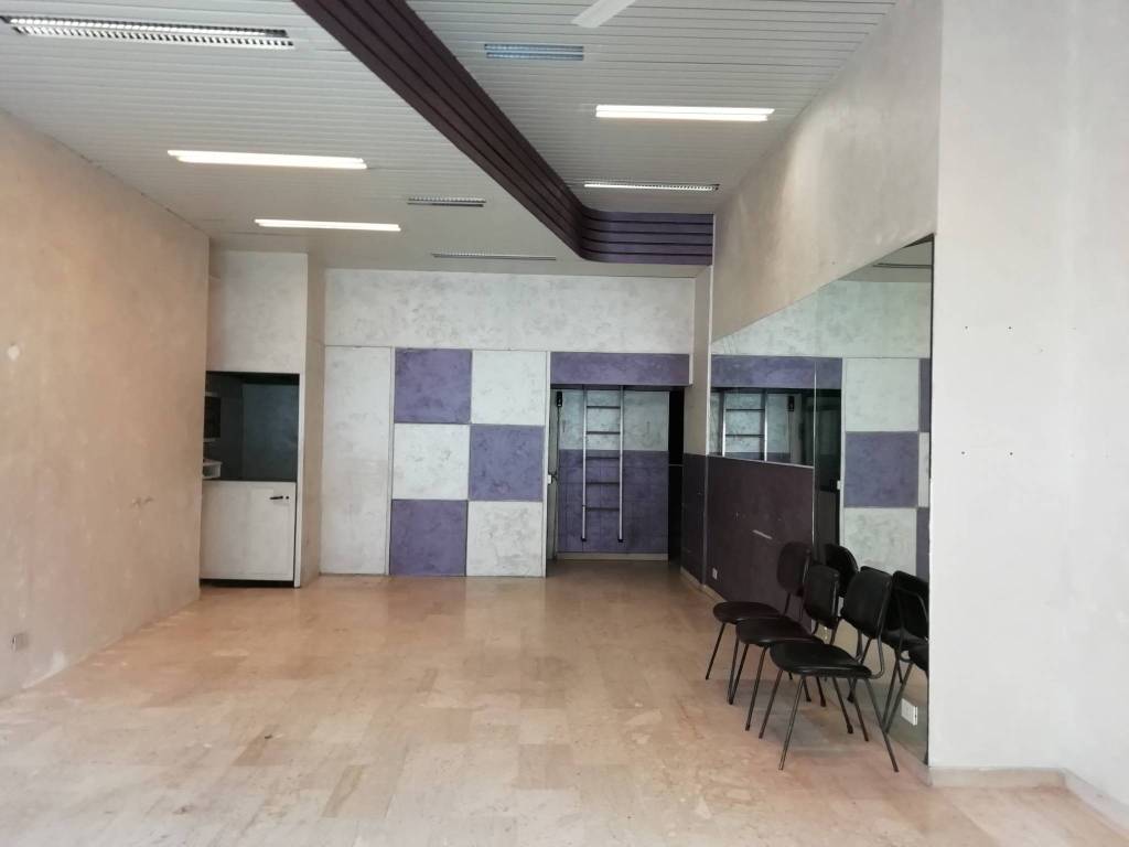 negozio in vendita a Busto Arsizio