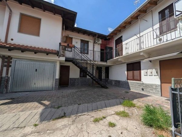 appartamento in vendita a Busto Arsizio in zona Borsano