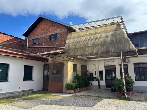 negozio in vendita a Busto Arsizio