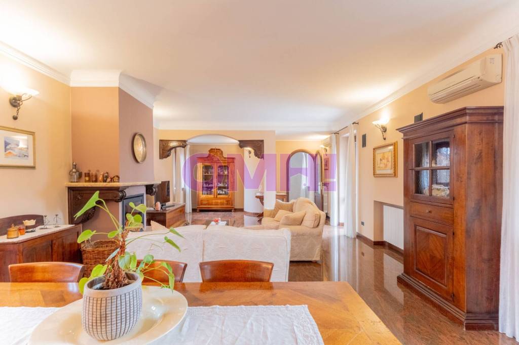 casa indipendente in vendita a Busto Arsizio