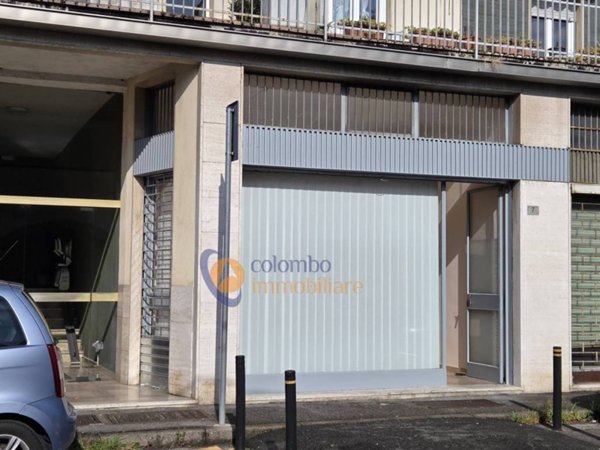 negozio in vendita a Busto Arsizio in zona Borsano