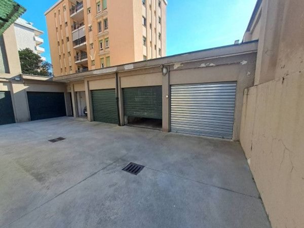 negozio in vendita a Busto Arsizio