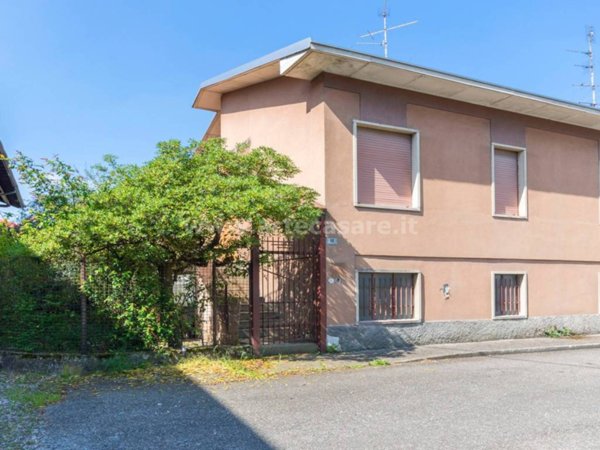 casa indipendente in vendita a Busto Arsizio