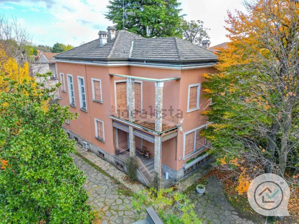casa indipendente in vendita a Busto Arsizio