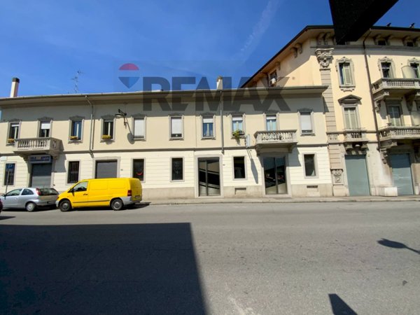 locale commerciale in vendita a Busto Arsizio