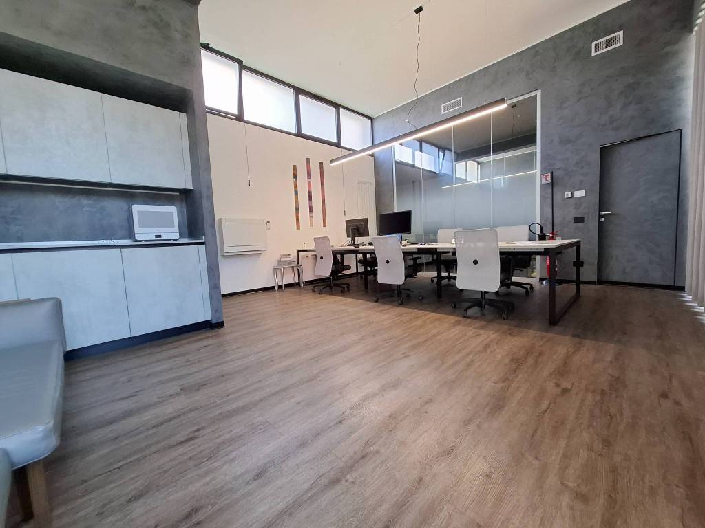 negozio in vendita a Busto Arsizio