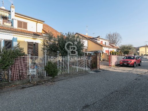 casa indipendente in vendita a Busto Arsizio