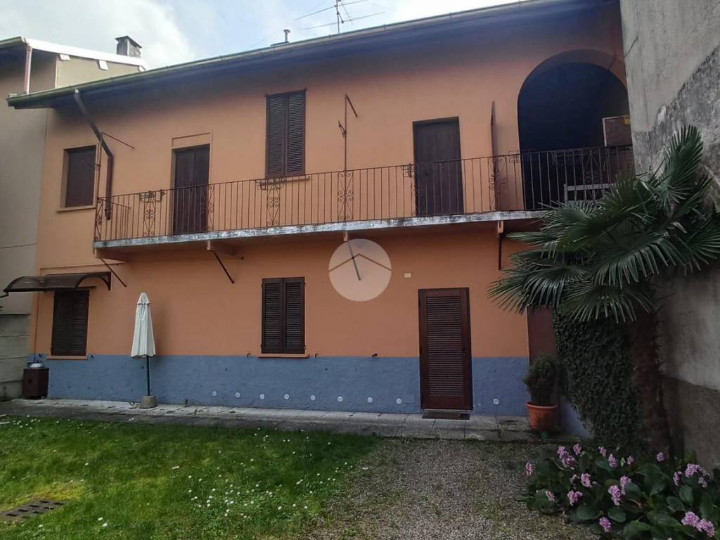 casa indipendente in vendita a Busto Arsizio