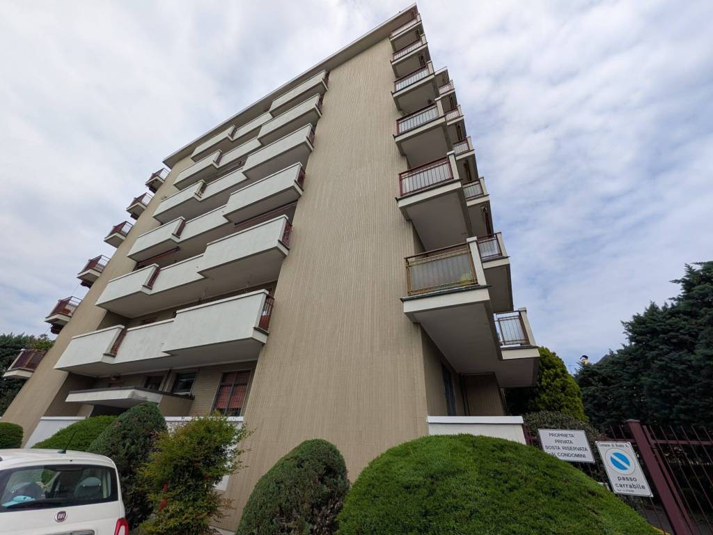 appartamento in vendita a Busto Arsizio in zona Borsano