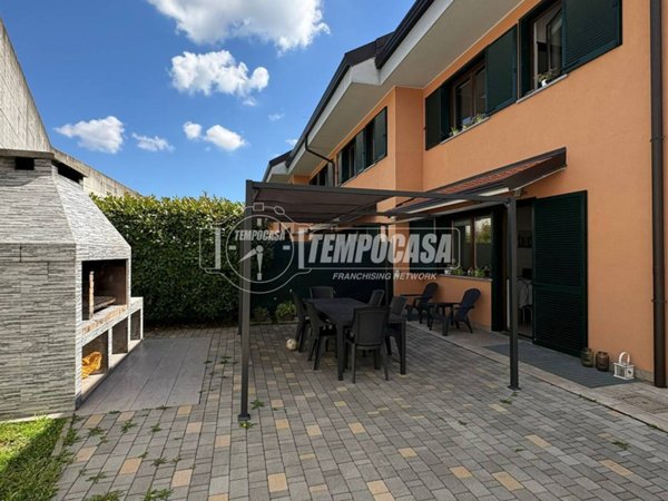 casa indipendente in vendita a Busto Arsizio