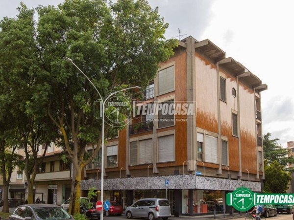 ufficio in vendita a Busto Arsizio in zona Borsano