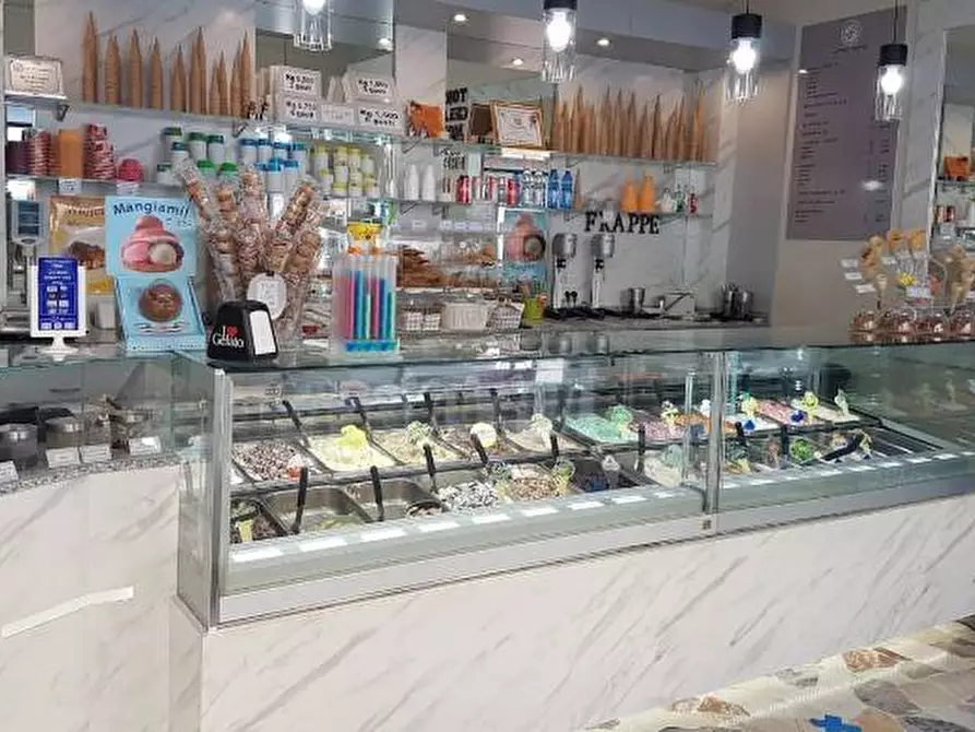 locale di sgombero in vendita a Busto Arsizio