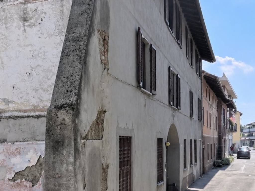 terreno edificabile in vendita a Busto Arsizio in zona Borsano