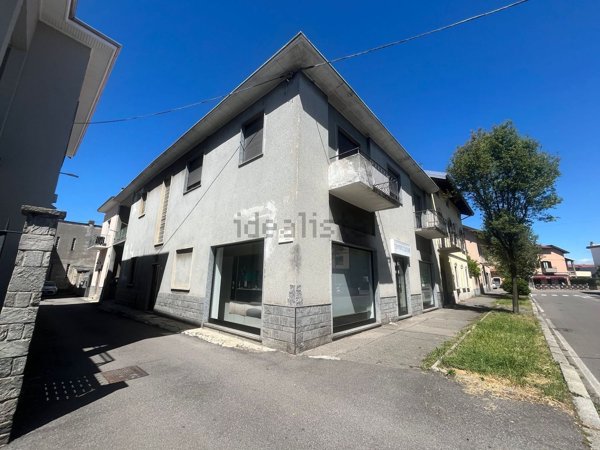 casa indipendente in vendita a Busto Arsizio