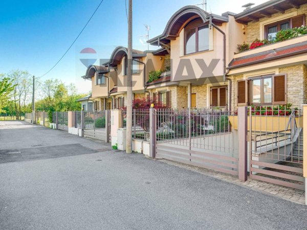 casa indipendente in vendita a Busto Arsizio