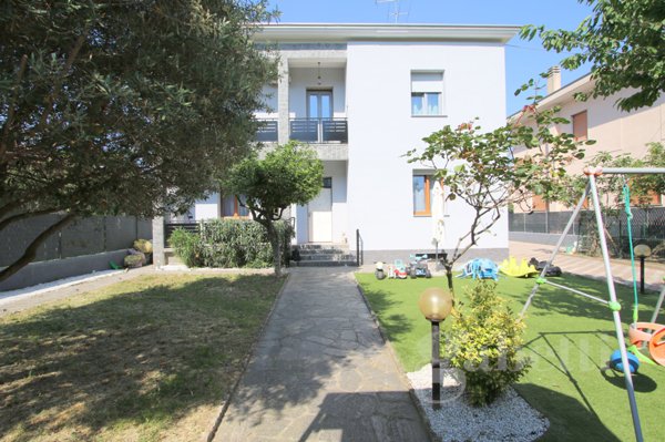 casa indipendente in vendita a Busto Arsizio