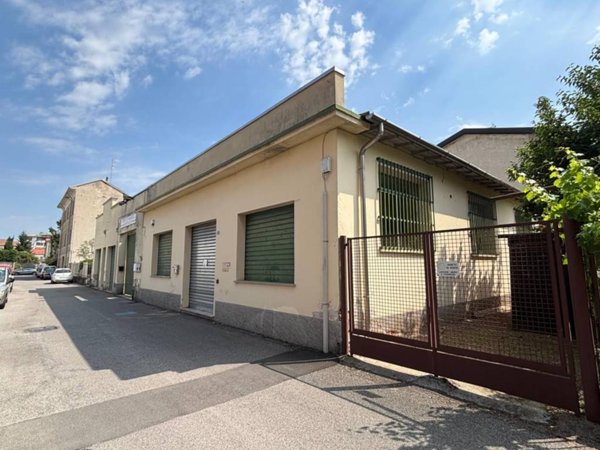 negozio in vendita a Busto Arsizio