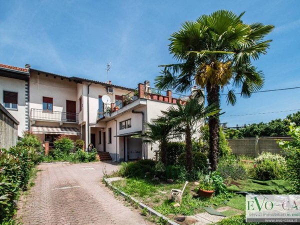 casa indipendente in vendita a Busto Arsizio