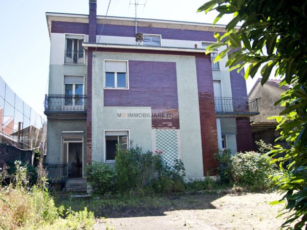 casa indipendente in vendita a Busto Arsizio in zona Borsano