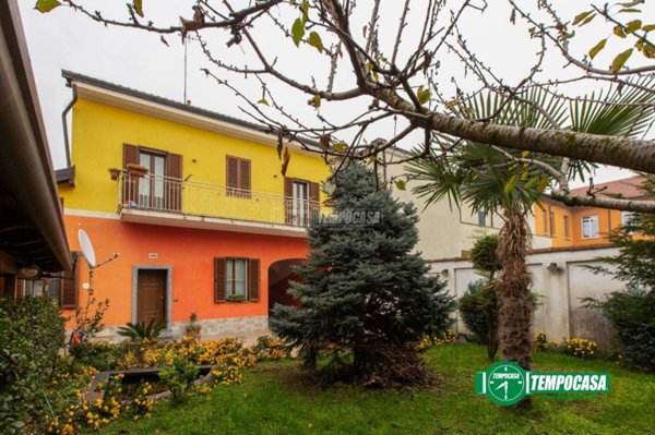casa indipendente in vendita a Busto Arsizio in zona Borsano