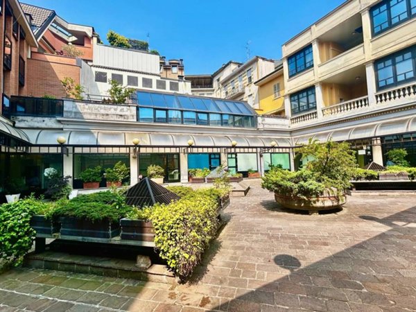 negozio in vendita a Busto Arsizio