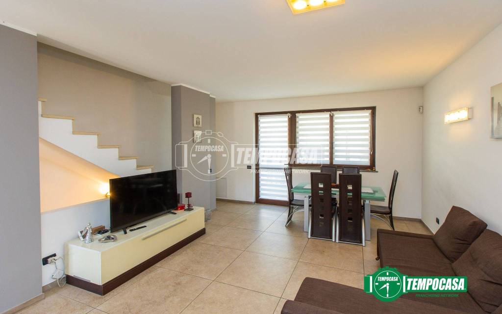 casa indipendente in vendita a Busto Arsizio
